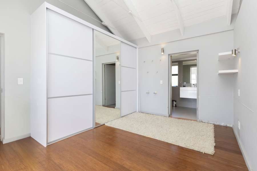 To Let 4 Bedroom Property for Rent in Big Bay Western Cape